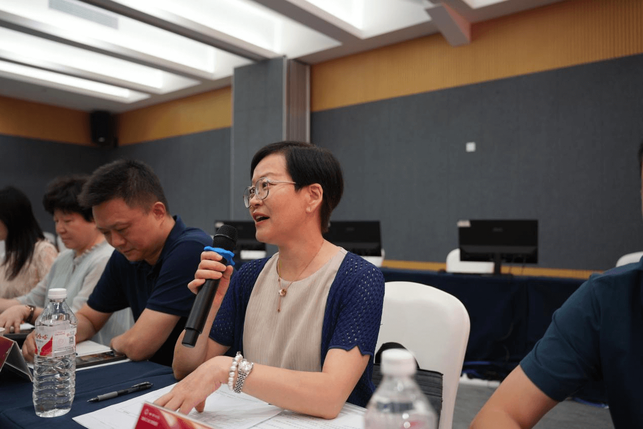 西南口腔医院接受2024年成都市医疗服务质量与安全考核评估专家组检查考评